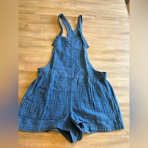 American Eagle Linen Overall Shorts